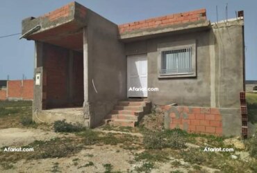 Une maison inachevé au centre ville elhaouaria