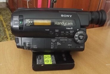 Camescope sony handycam ccd-tr501e 15x